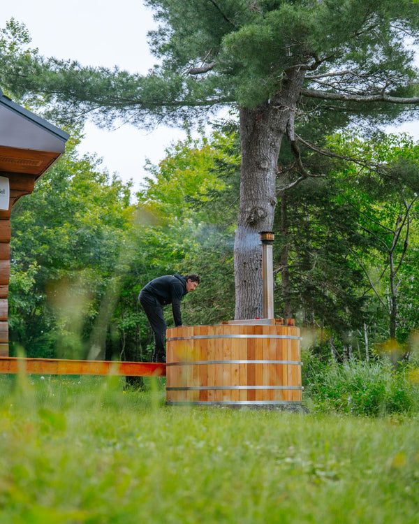 Wood Fired Hot Tubs vs Electric Spas: A practical guide for homes and cabins