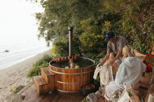 Outdoor Kitchen and Hot Tub: How to Plan the Two Together